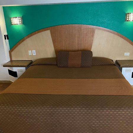 Hotel Villa De Madrid Мехико Экстерьер фото