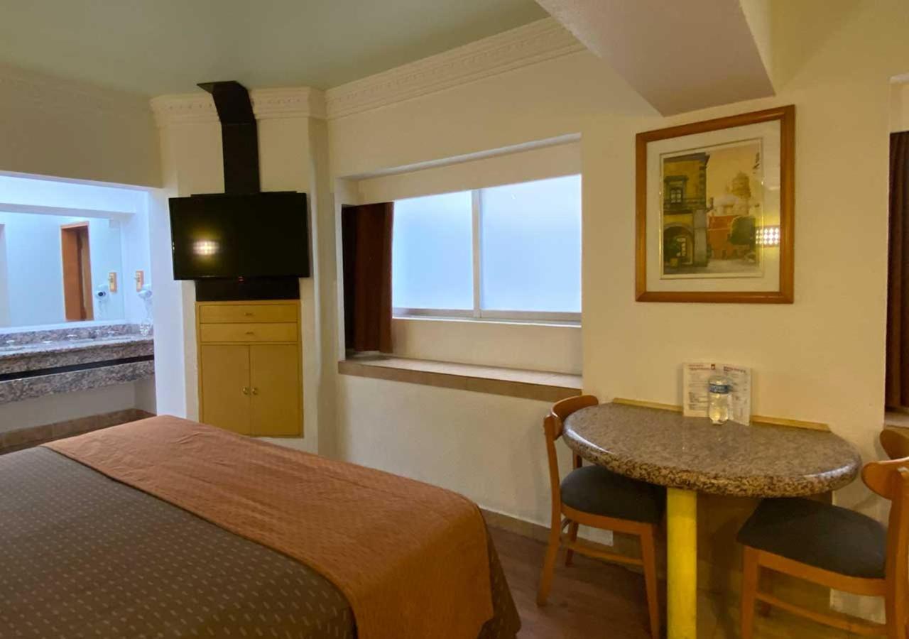Hotel Villa De Madrid Мехико Экстерьер фото