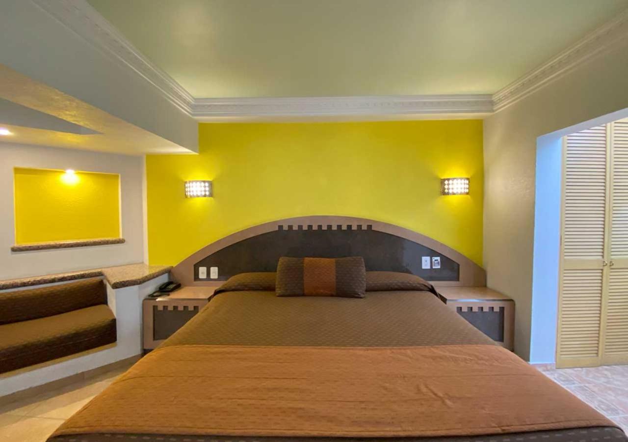 Hotel Villa De Madrid Мехико Экстерьер фото