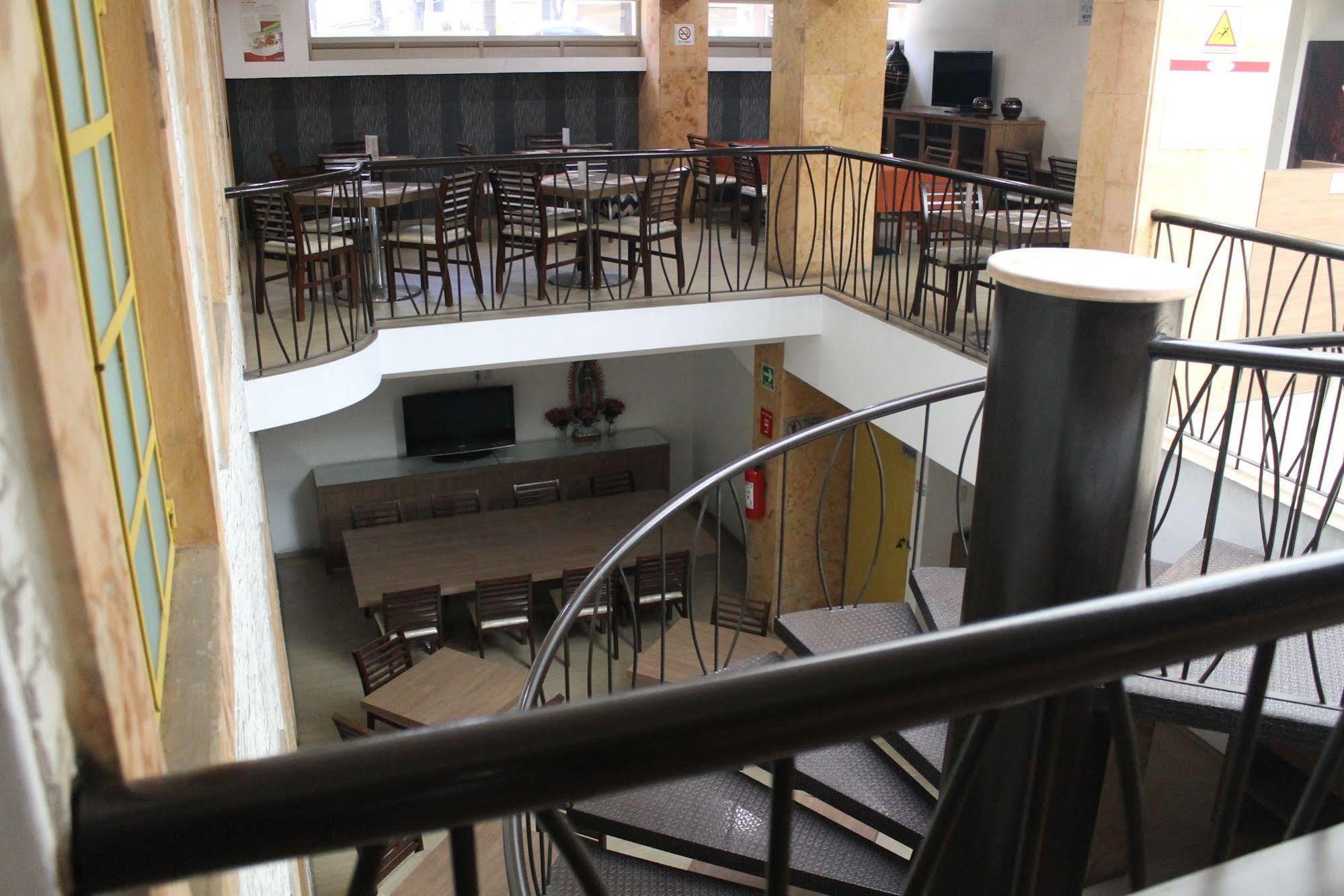 Hotel Villa De Madrid Мехико Экстерьер фото