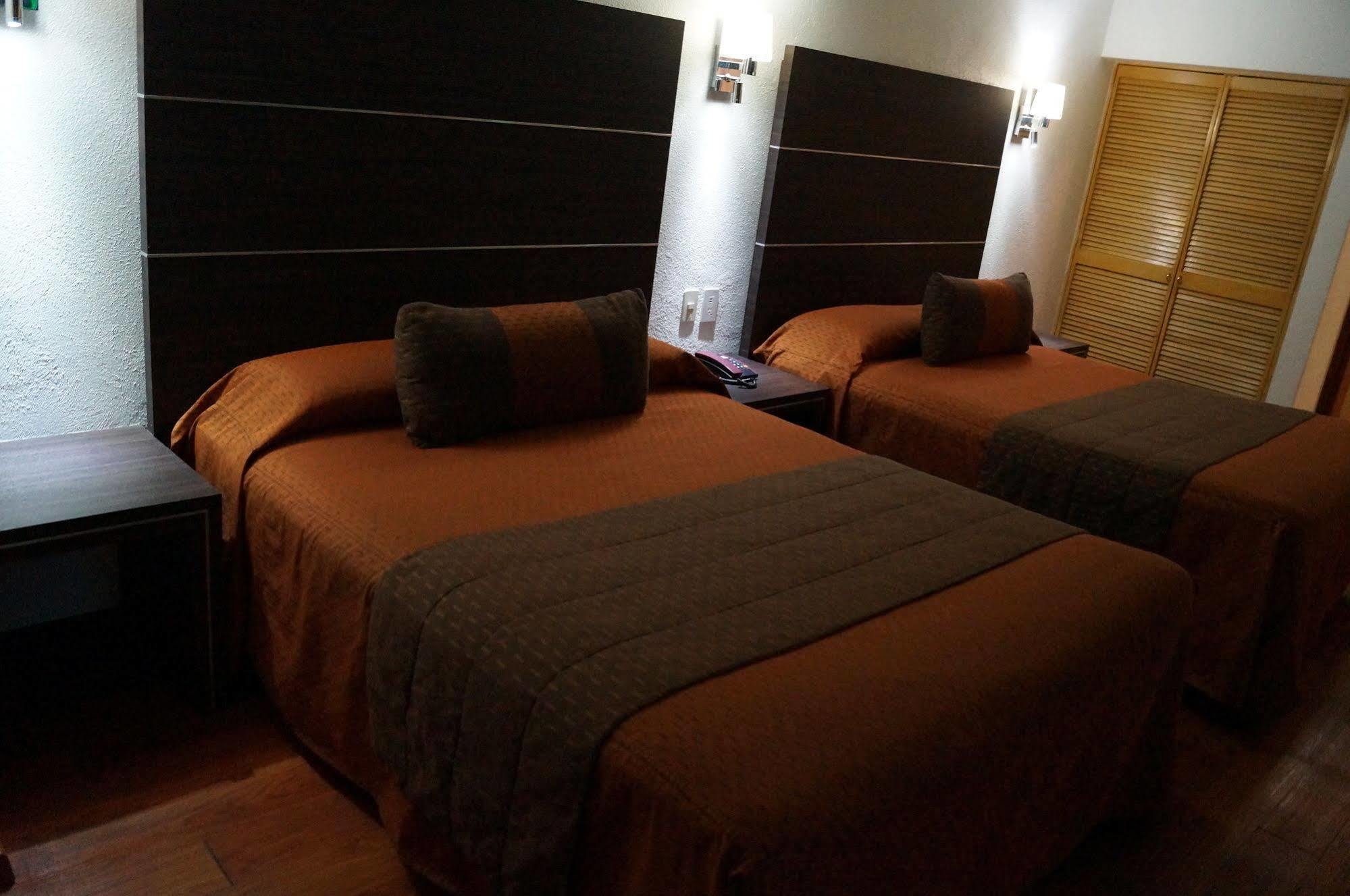Hotel Villa De Madrid Мехико Экстерьер фото
