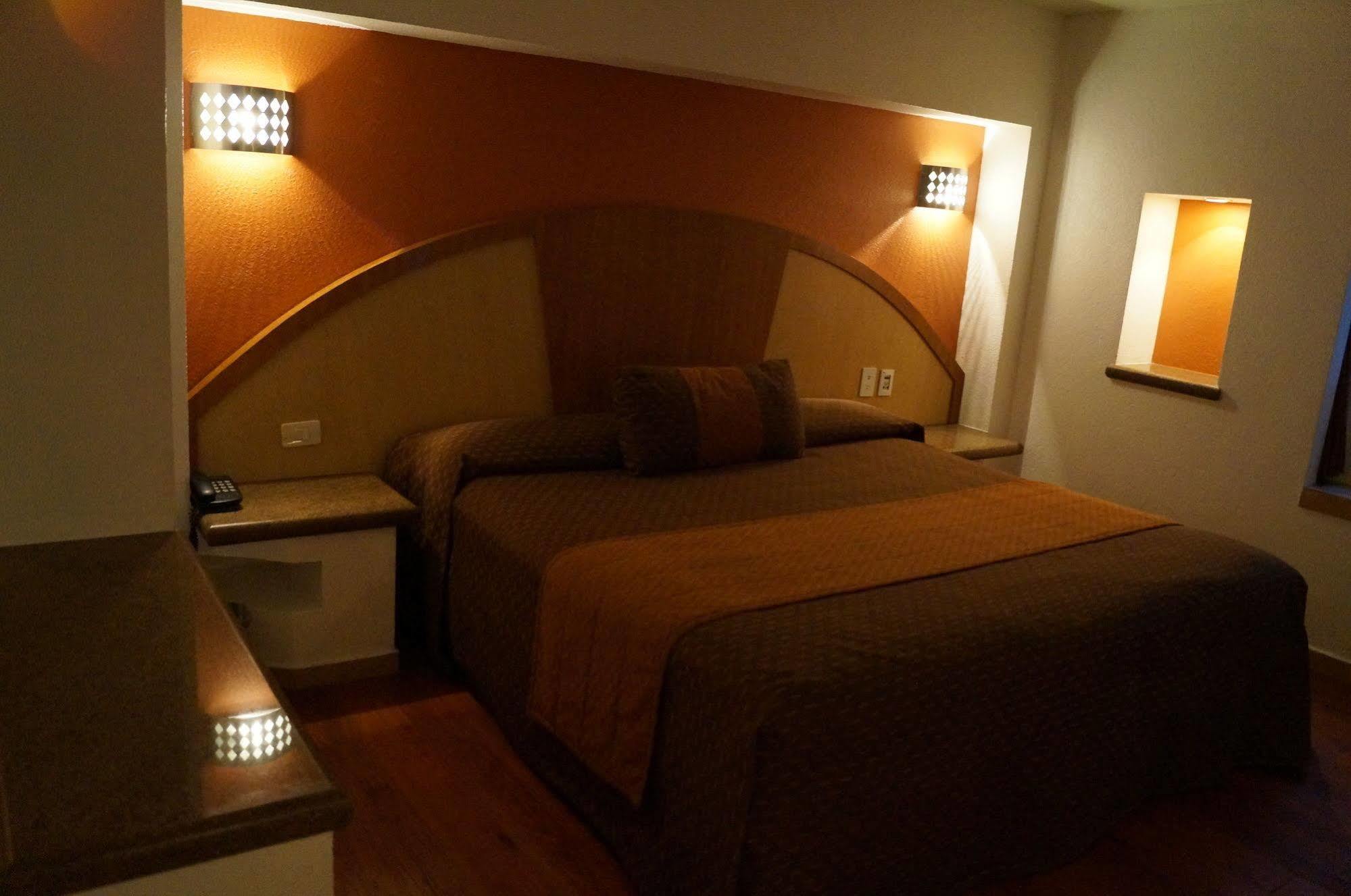 Hotel Villa De Madrid Мехико Экстерьер фото